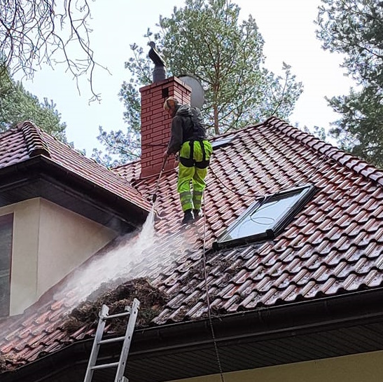 Kiedy należy czyścić rynny?